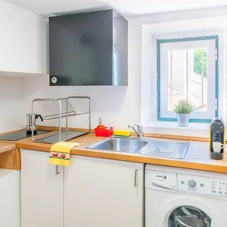 Next To Sao Jorge Castle Apartment