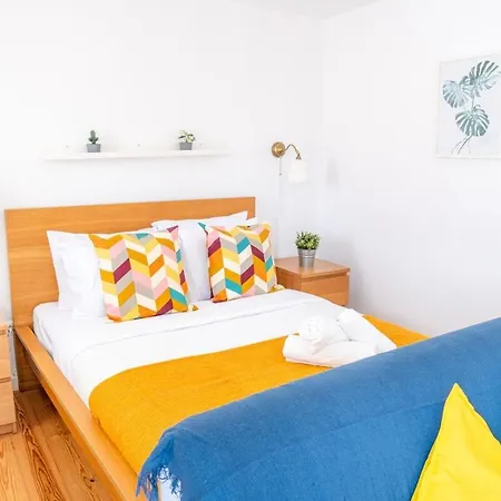 Next To Sao Jorge Castle Apartment