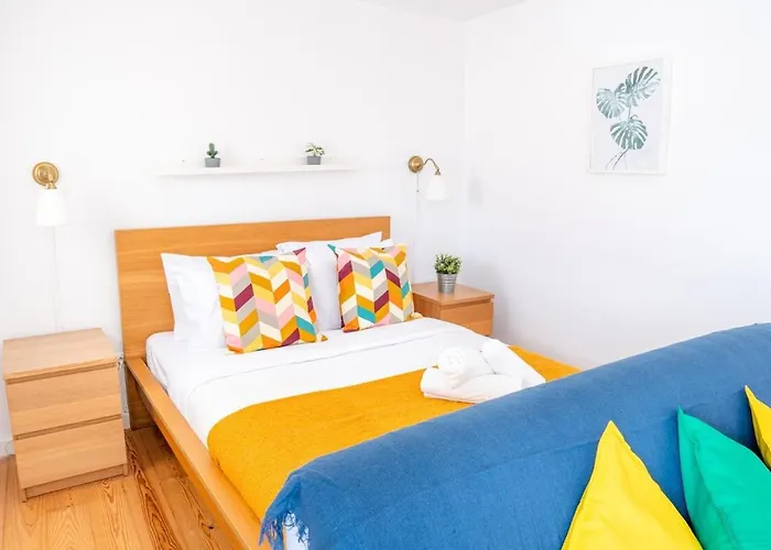 Next To Sao Jorge Castle דירה